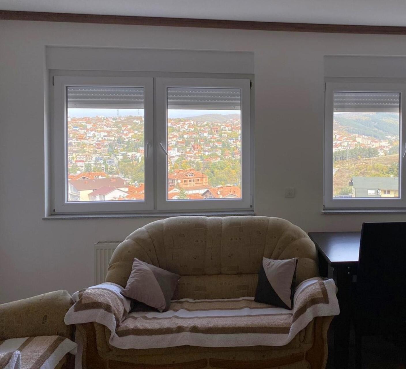 Private Apartments Prishtina พริสตีนา ภายนอก รูปภาพ