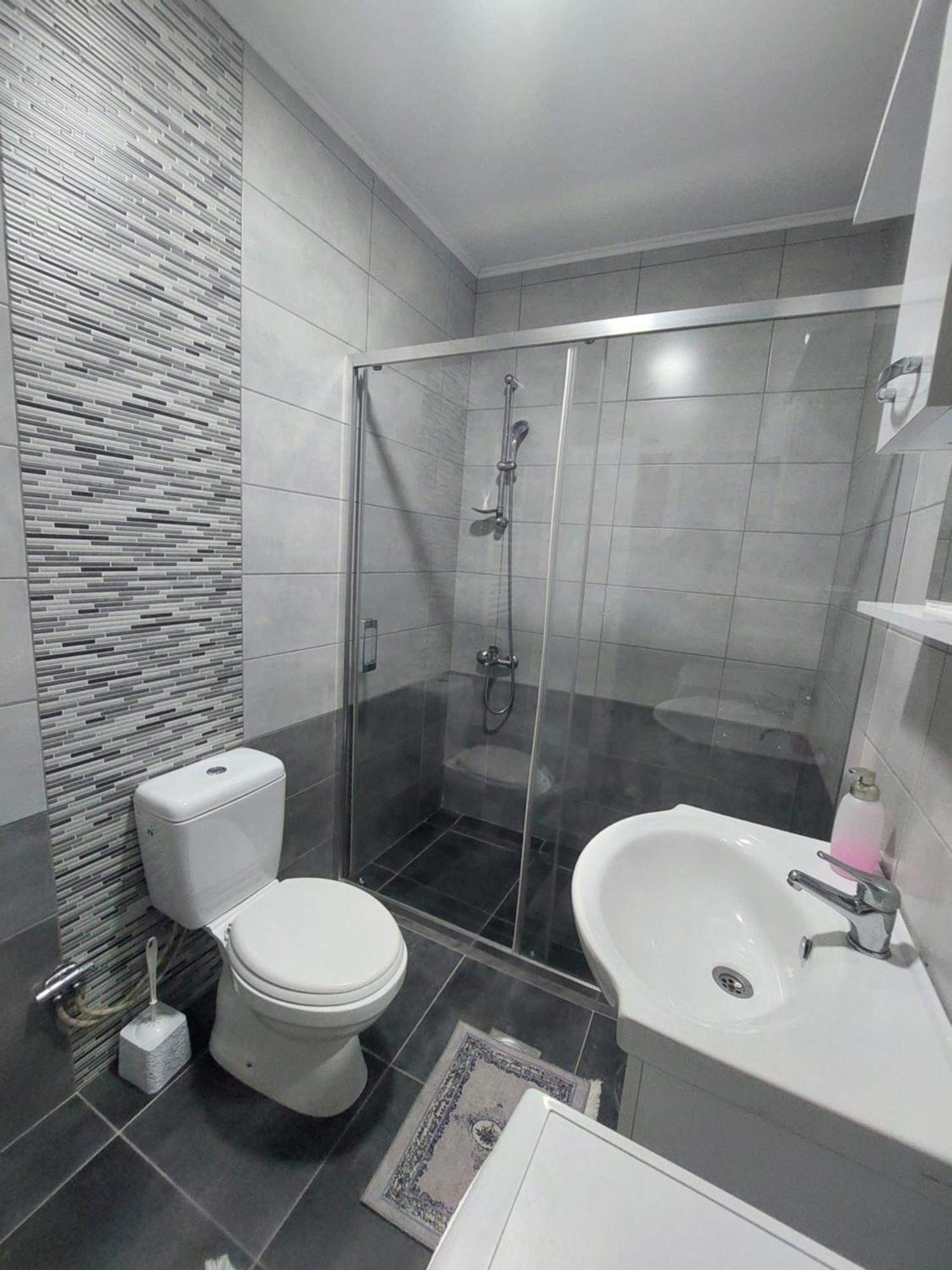Private Apartments Prishtina พริสตีนา ภายนอก รูปภาพ