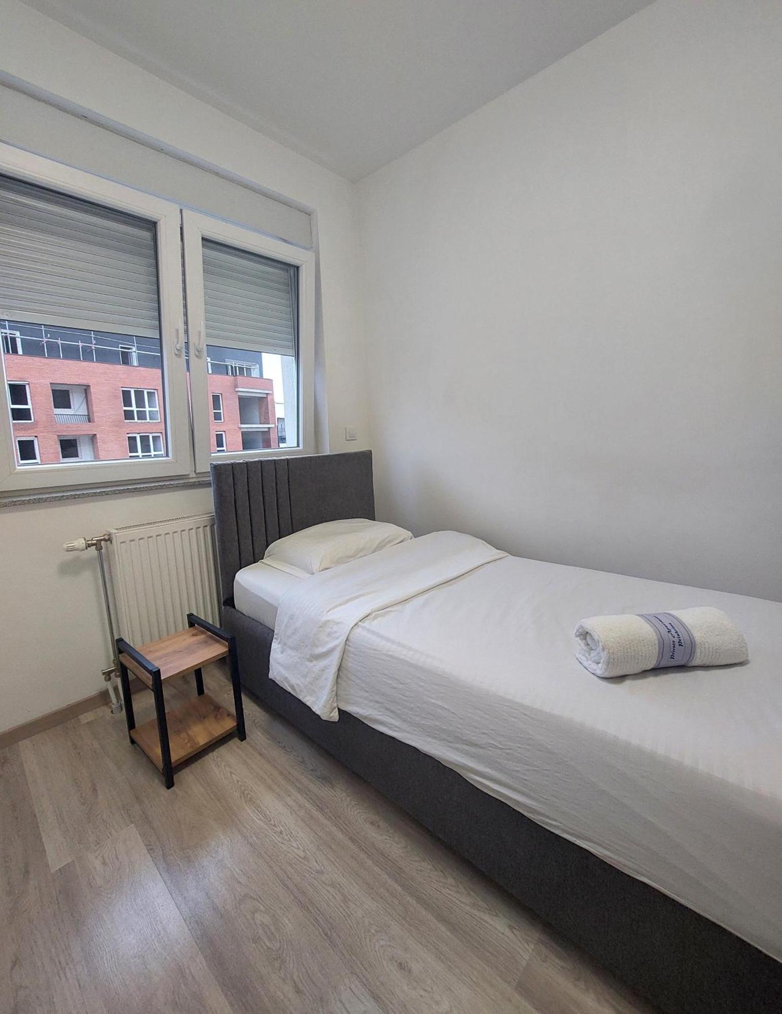 Private Apartments Prishtina พริสตีนา ภายนอก รูปภาพ